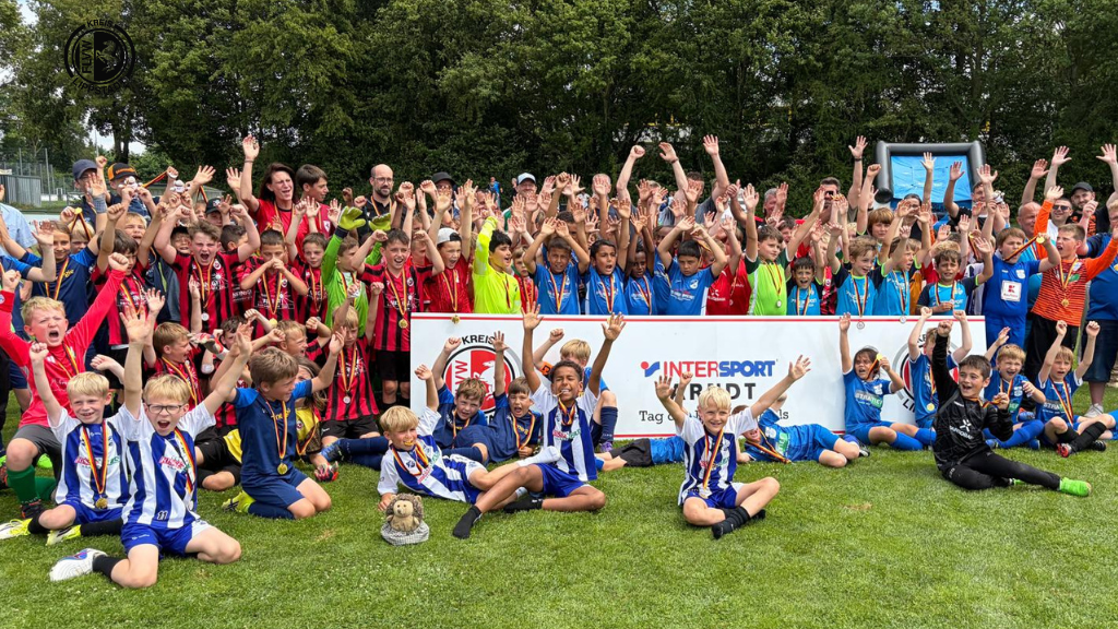 Intersport Arndt Tag des Kinderfußballs